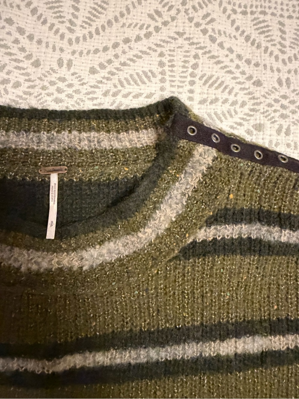 Free People Alpaca Wool Blend Striped Grommet Oversized Sweater Size S - Picture 4 of 13
